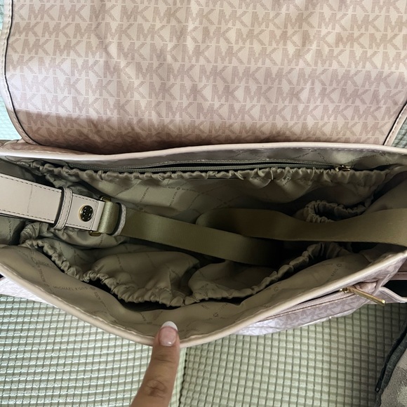 Diaper bag - Picture 3 of 3